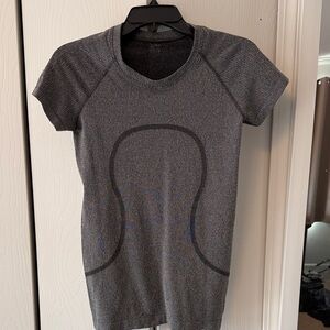 Lululemon top in pixel black with sparkle